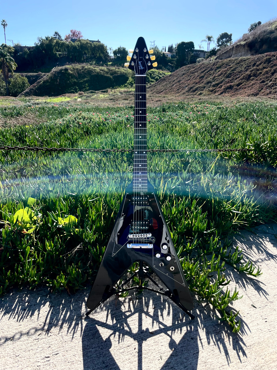 Gibson Flying V ’67 Reissue BLACK ON BLACK SOLD